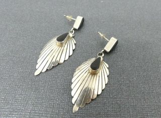 Vintage Navajo Sterling Silver & Onyx Scallop Feather Dangle Earrings Elegant