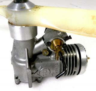 Tigre C - 35 model airplane engine.  35 vintage motor CL Italy w/prop 3