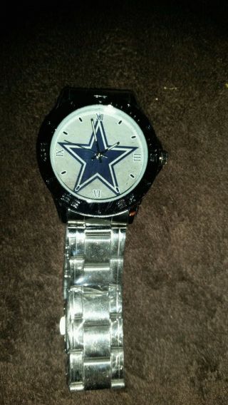 Dallas Cowboys Quartz Wrist Watch With Stainless Steel Adjustable Band