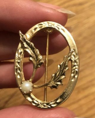 Stunning Vintage Sarah Coventry Christmas Brooch Holly Pearl Berry Gold Tone
