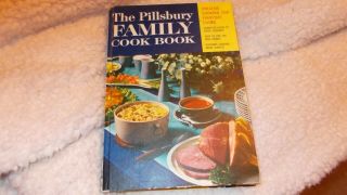The Pillsbury Family Cook Book 1963 Hardcover Vintage Creative Cooking