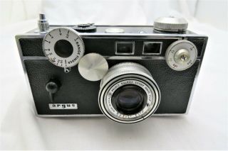 Vintage Argus C3 35mm Rangefinder Camera W/ 50mm F:3.  5 Lens