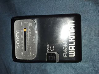 Vintage Sony Srf - 39 Fm/am Walkman Radio W/belt Clip Portable Radio Black