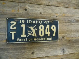 1947 Idaho License Plate All Paint Skier Vacation Wonderland Plate