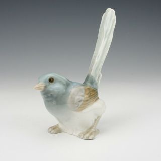 Vintage Lladro Porcelain - Hand Painted Wagtail Bird Figure - Lovely
