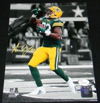 Aaron Jones Signed Autographed Green Bay Packers 8x10 Spotlight Photo Jsa