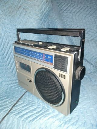 Vintage Sony Fm/am Cassette/recorder Cfm 25 Boombox 2 Way Speaker System