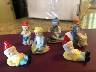 Vintage Wade Figurine Leprechaun Elf Gnome Pig Mini Miniature,  Red Rose Tea,  6