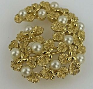 Vintage Crown Trifari Gold Tone Faux Pearl Textured Sparkle Leaf Pendant