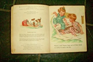 VINTAGE GOLDEN BOOK ' A DAY AT THE BEACH ' - CORINNE MALVERN - BY COLOURTONE 3