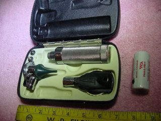 Vintage Welch Allyn Ophthalmoscope & Accessories Case Ear Nose Throat Doctor