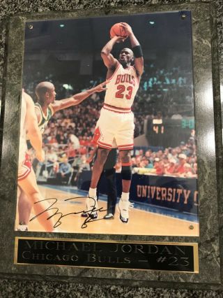 Signed/autographed Michael Jordan Chicago Bulls Nba 8x10 Photo Plaque With