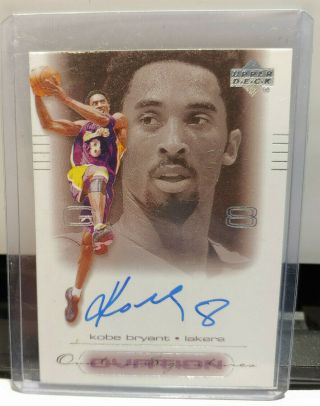 2000 - 01 Upper Deck Ovation Kobe Bryant Signed Autograph Auto Card Lakers Nm