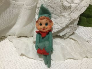Vintage Christmas Knee Hugger Santas Elf Green Red Felt Plastic Japan Pixie 9.  5 "