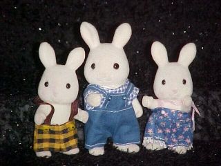 1985 Vintage Sylvanian Families Snow Warrren White Rabbits