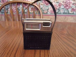 Vintage Panasonic Rf - 618 Transistor Am/fm Radio