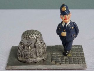 Vintage Novelty Thimble Tower Of London Souvenir Beefeater Painted Pewter