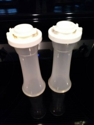 Vintage Tupperware 831 - 40 Small Hourglass Salt And Pepper Shakers - 4 - 1/2 " Tall