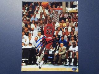 Michael Jordan Chicago Bulls Autographed 8x10 Photo W