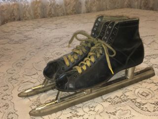 Neat Vintage Old Ice Skates Black Leather Well Made Sturdy
