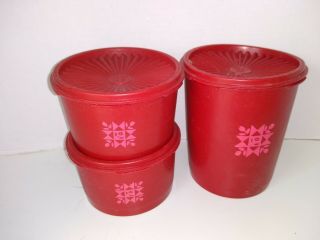 Vtg Tupperware Red 6 - Pc Servelier Canister Set 3 Containers,  3 Lids Quilt Pattern