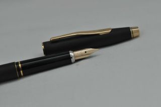 Lovely Vintage Cross Century Classic Fountain Pen Matt Black Lacquer & Gold Trim
