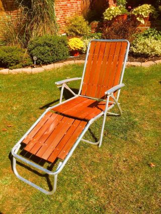 Vintage Redwood Aluminum Mid Century Patio Lawn Folding Lounge Chair