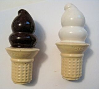Vintage 1998 Dairy Queen Advertising Ice Cream Cone Salt & Pepper Shakers L@@k