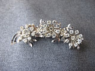 Vintage clear rhinestones silvered metal flowers & leaves bouquet pin 3