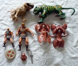 Group Of Vintage He Man Action Figure Items M737