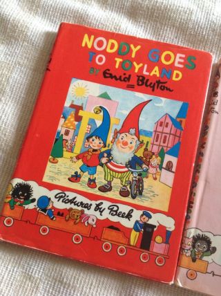 Vintage Noddy Books X 2.  Book 1 Noddy Goes To Toyland Bk 6 Noddy Goes To School 2