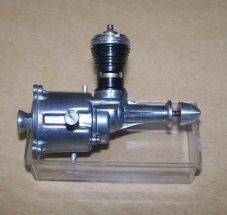 Vintage Early Cox Thermal Hopper.  049 C/l - F/f Model Airplane Engine