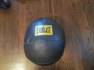 Vintage Everlast Leather 8 Lb 10.  2 Oz Exercise Training Weight Medicine Ball - Lo$