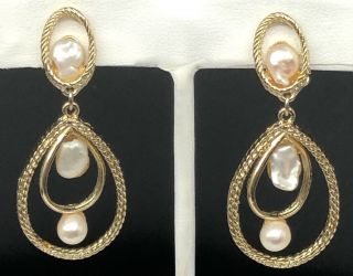 Vintage Swoboda Gold Tone Fresh Water Pearls Dangle Clip On Earrings