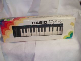 Vintage Casio Pt - 10 Mini Electronic Keyboard Piano Portable 80 