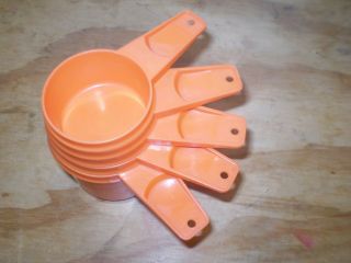 Vintage Tupperware Set Of 5 Orange Measuring Cups Missing The 1/4 Cup