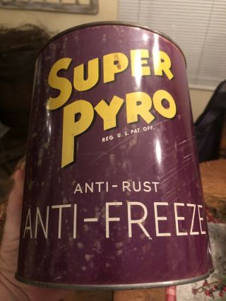 Vintage 1 Gallon Pyro Anti - Freeze Oil Can.  Rare Can.  Eskimo’s.  Can.