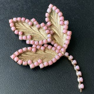 Vintage Gold Tone Maple Leaf Pink Glass Cabochon Nature Retro Brooch Pin 237