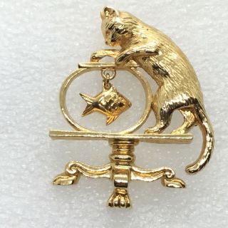 Signed Avon Vintage Cat Goldfish Bowl Brooch Pin Old Table Fish Charm Jewelry