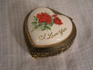 Vintage Westland Music Jewelry Box Heart Shaped Print Roses Plays Close To You