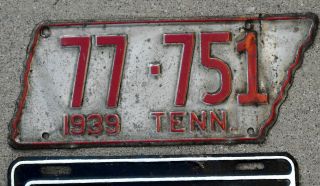 1939 Red On White Tennessee State Shaped License Plate 77 Overton County