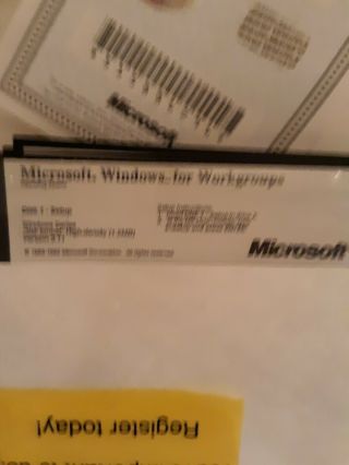 Vintage 1993 Microsoft Windows for Workgroups,  Ver.  3.  11,  on 5.  25 