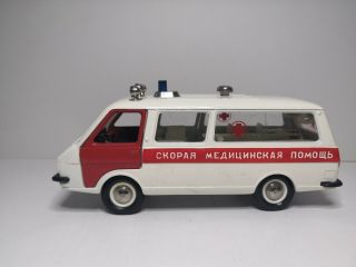 Model Ussr Car Raf 2203 A27 Ambulance 1:43