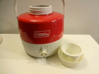Vintage 1970s Coleman 1 Gallon Metal Thermos Water Cooler Jug Complete Red White