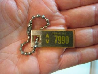 Vintage 1952 Texas Dav Miniature License Plate Tag Keychain