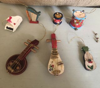 VINTAGE WOODEN ORNAMENTS INSTRUMENTS GUITAR PIANO HARP MUSIC 2