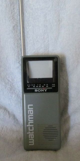 Vintage - Sony Watchman - 1986 - B&w Handheld Tv - Vhf/uhf - Great