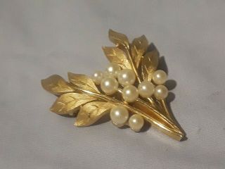 Vintage Signed Crown Trifari Leaf Brooch Faux Pearls
