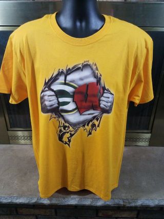 Wisconsin Badgers Ncaa Green Bay Packers Nfl Football Mens T Shirt Large Yellow