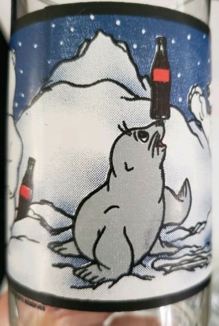 Vintage 1987 Coca Cola Polar Bear Cubs and Seal Design 16 oz drinking Glasses 3